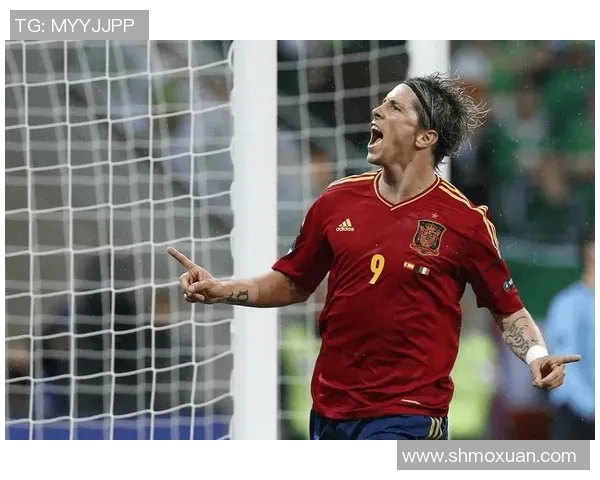 足球明星如何通过精彩比赛赢得巨额奖金的背后故事与精彩瞬间分享